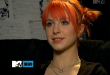 Hayley-Williams-Paramore-MTV-split-interview-Farro-Josh-Zac.jpg